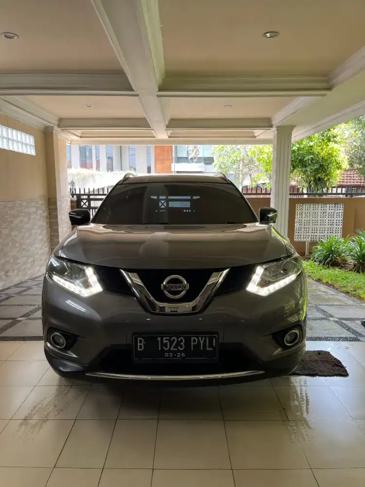 Nissan X-Trail type tertinggi 2.5 full electric interior mwh khas nya