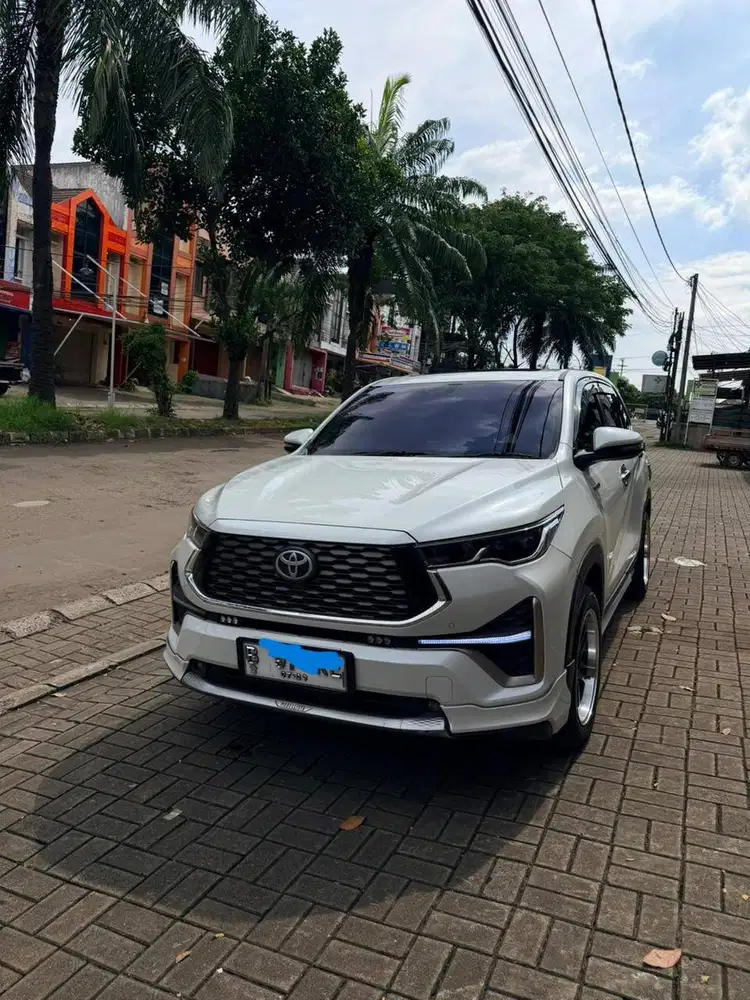 Toyota Innova Zenix Hybrid Tipe V Modelista Preium Color