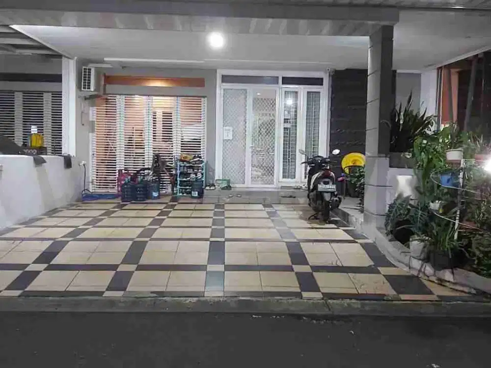 Dijual murah rumah 4kt di Summarecon bekasi