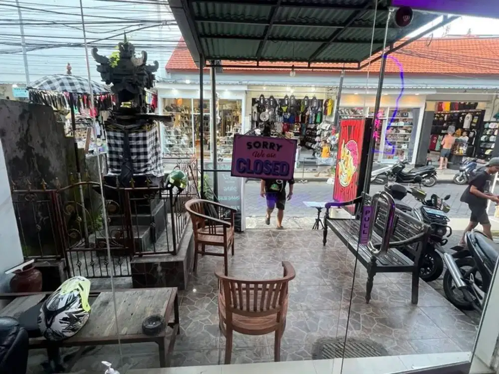 Over Kontrak Ruko 1 Lantai Dekat Pantai, di Seminyak Kuta Area