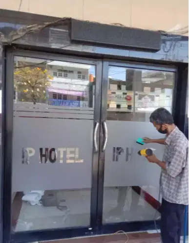 STIKER KACA KANTOR SANDBLAST PRINTING CUTTING STICKER BURAM KACA FILM