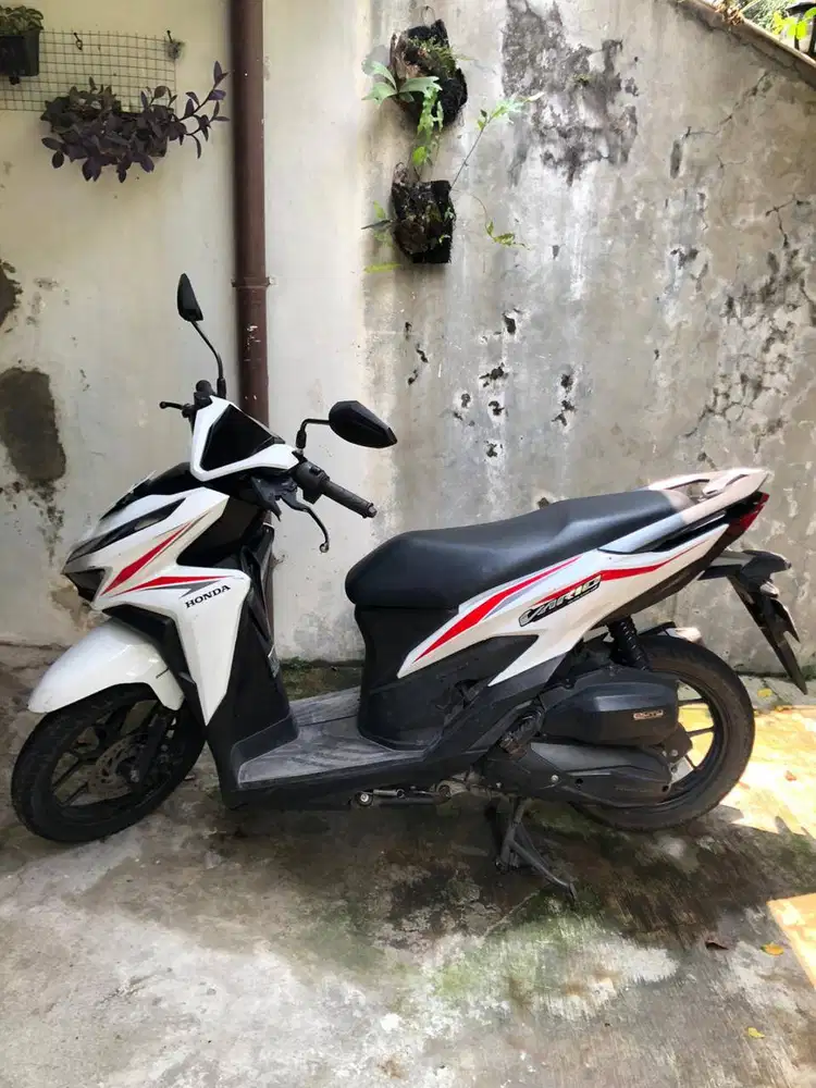Honda Vario 125 White Edition (Second) milik pribadi