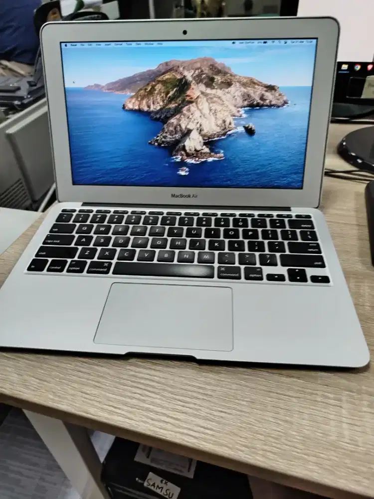 MAC BOOK Air 11 inch 2015