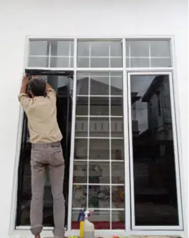 Spesialis kaca film uv oneway stiker rumah kacafilm kantor gedung dll