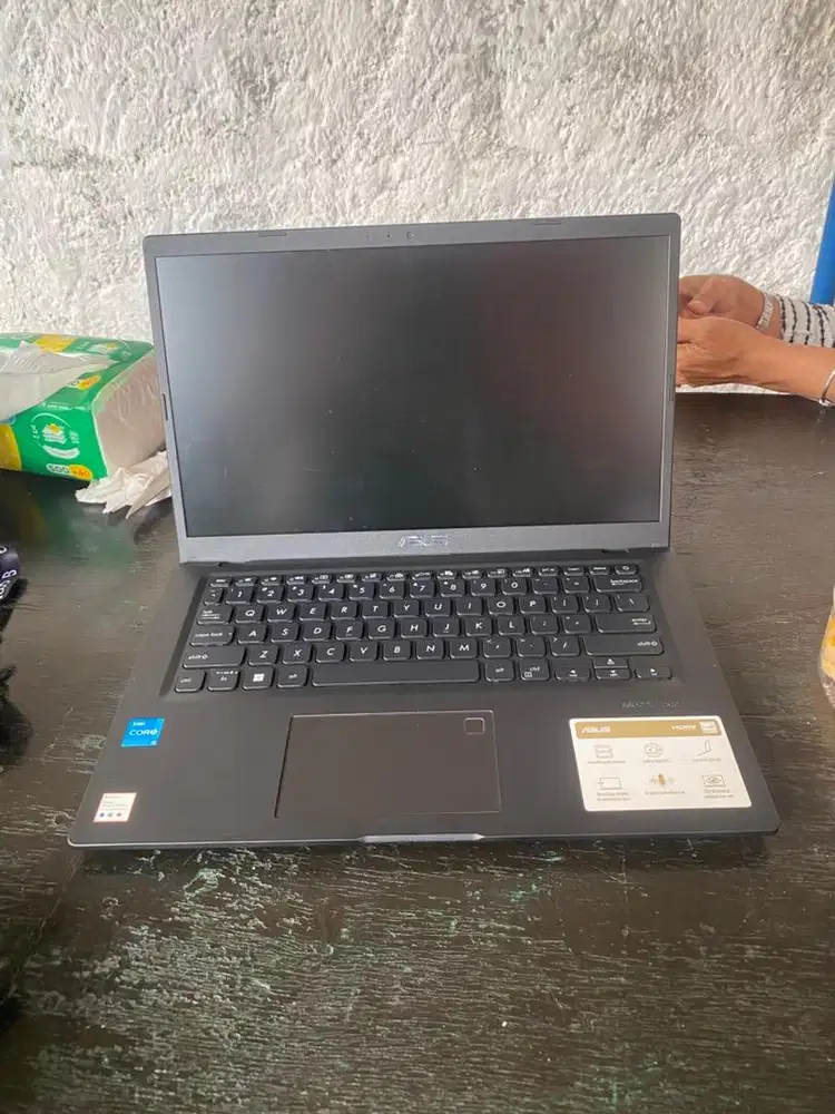 Permisi gan ane mau jual laptop