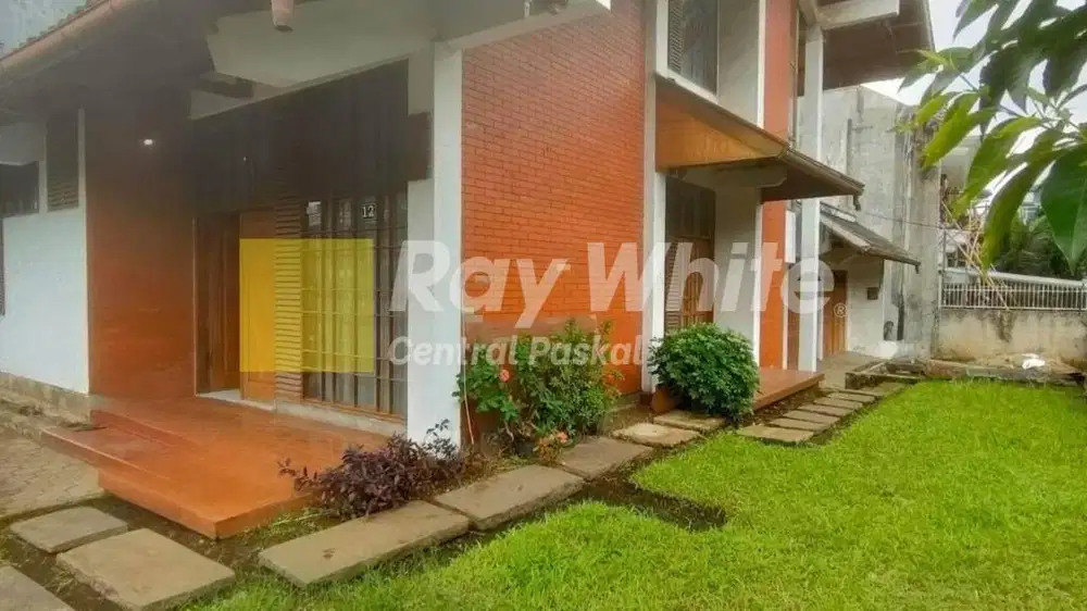 Rumah di Bandung Utara Suryasumantri