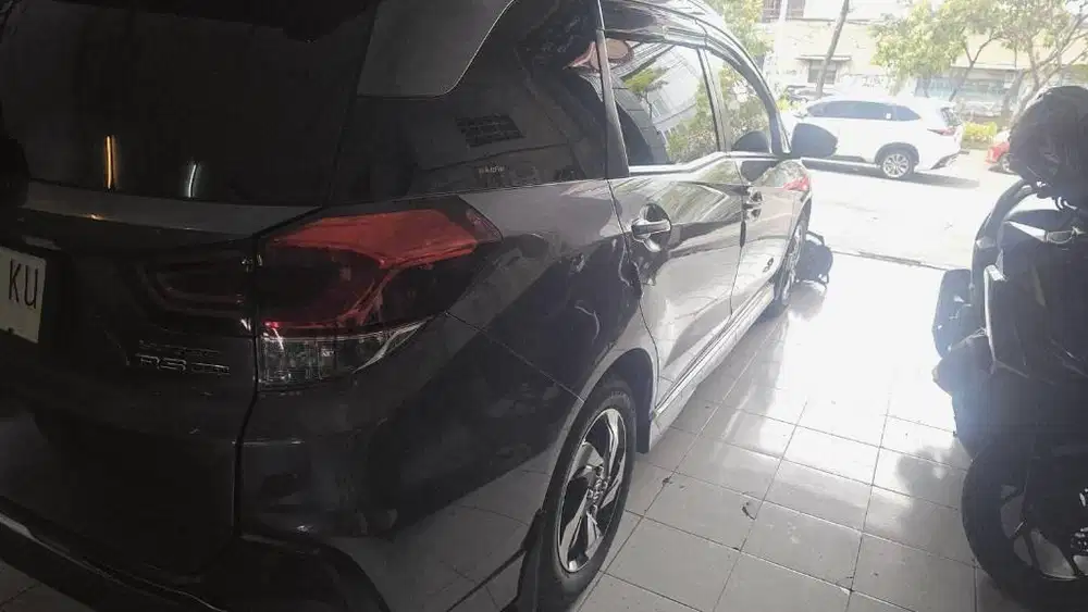 MOBILIO 2016 RS AT ABU JL KENJERAN OTOMART