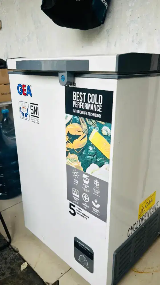 Freezer Merk Gea 100 Liter