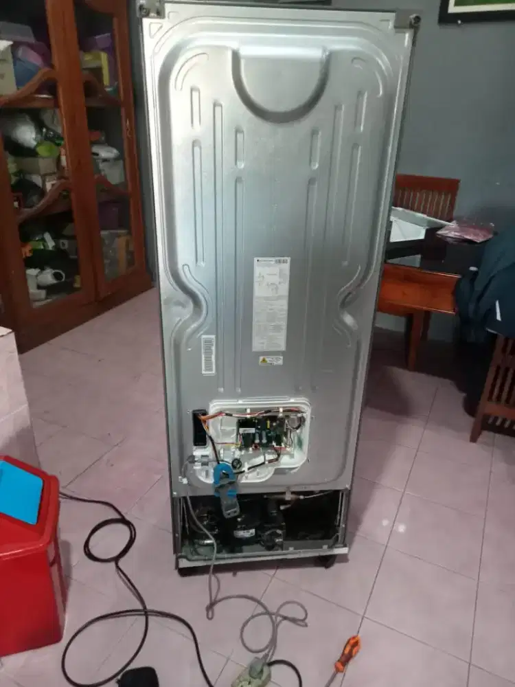 Servis kulkas AC freezer Showcase