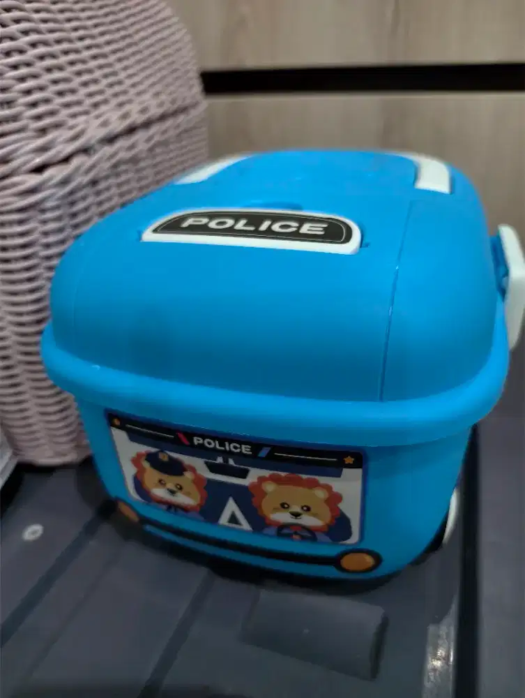 ART ( beberes+ jaga anak)