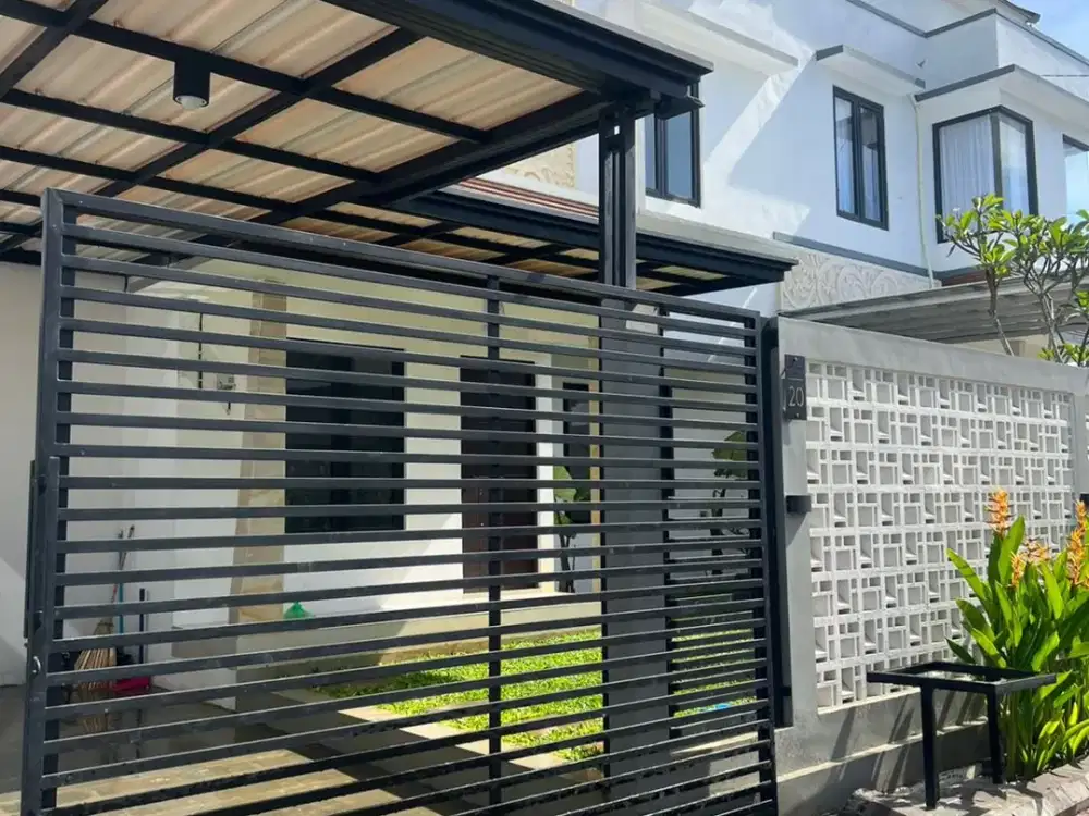 Rumah 2 Lantai Lingkungan One Gate System di Mumbul Dekat Tol