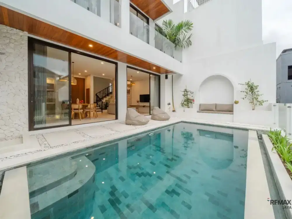 Villa Baru Mewah 2 Lantai Disewakan, di Area Padonan, Canggu