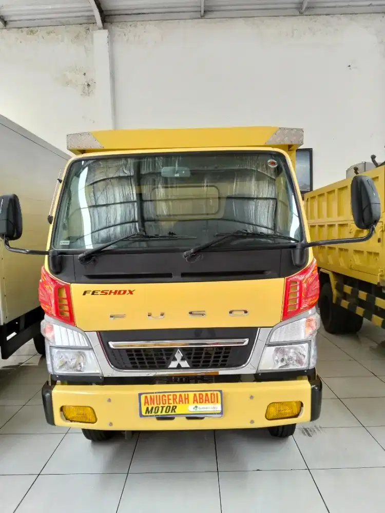 Mitsubishi Canter Light Truck 2024