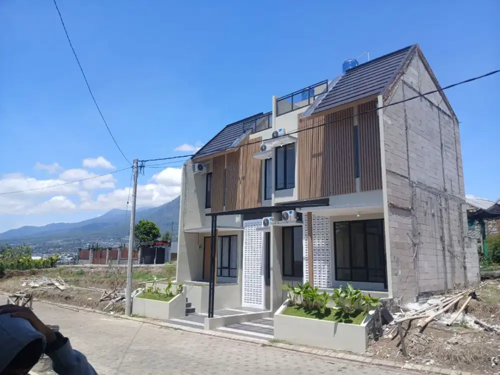 Dijual Villa Mewah Dekat Alun-alun Kota Batu