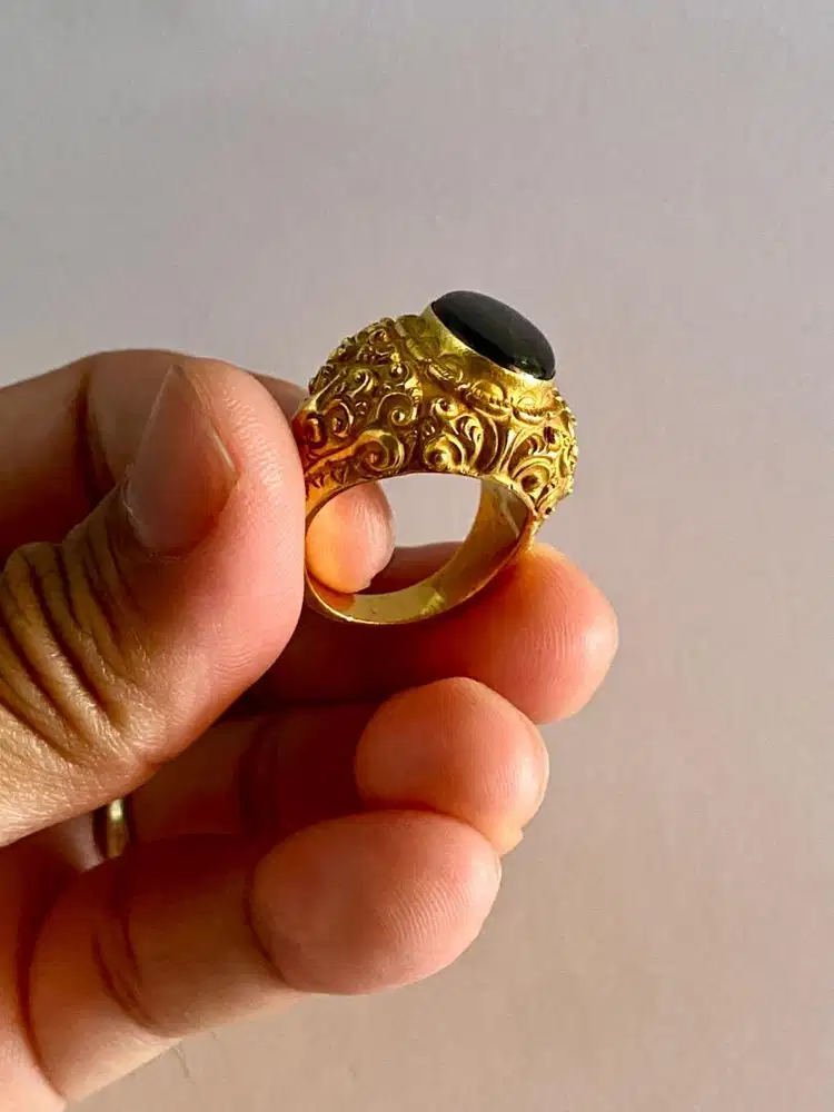 Cincin Emas Ukir Langka + Batu Star Sapphire