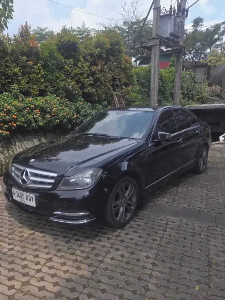 JUAL mercedes C200 W204 CGI
Facelitt.