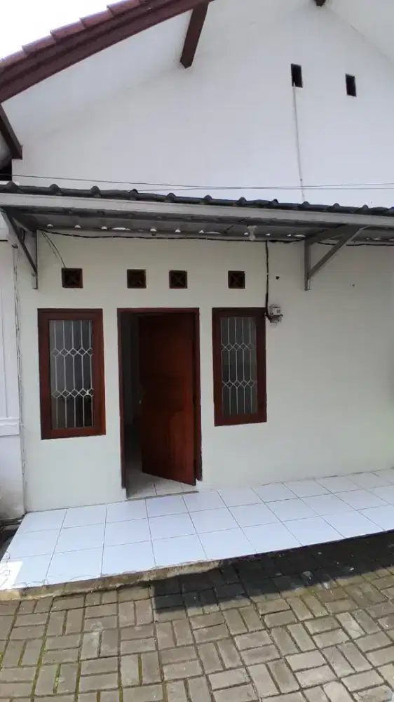 Disewakan rumah type 36 2 KT 1 KM lokasi nyaman dan tenang