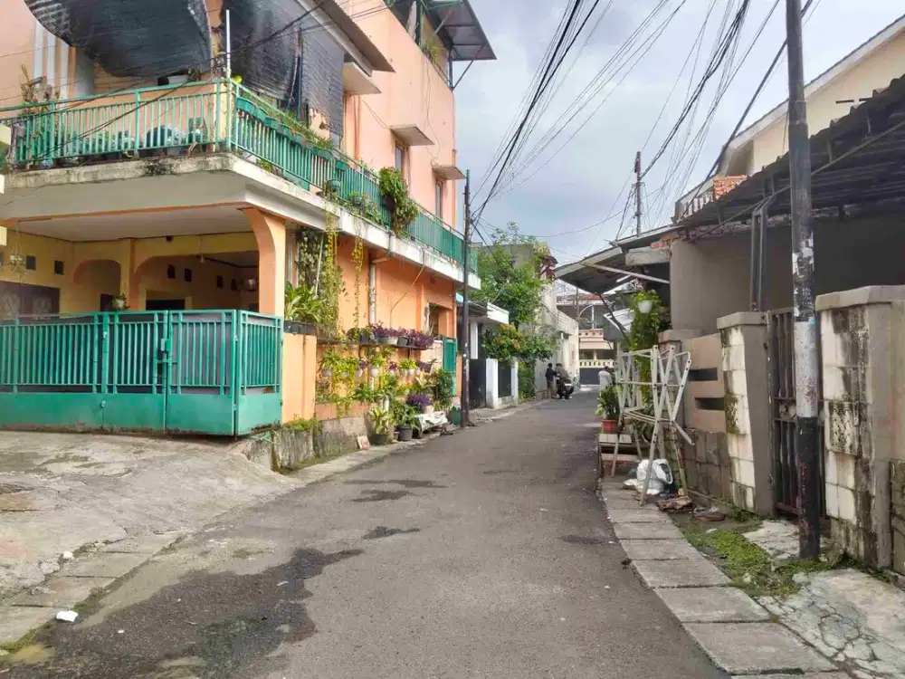 Dijual rumah kontrakan,Pejaten Timur, luas 126 m2, hrg Rp.1,1 M nego tipis