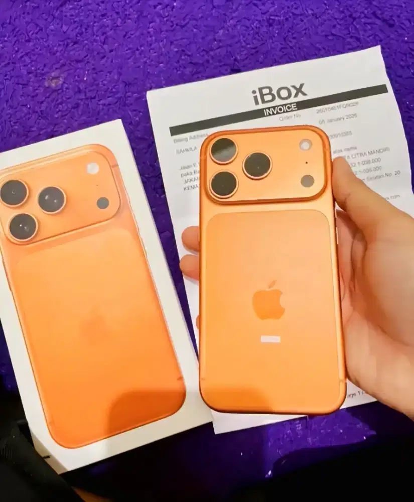 Iphone 17 pro cosmic orange