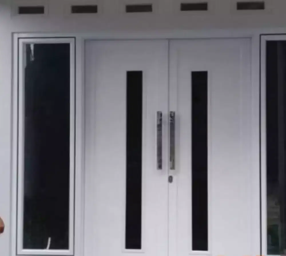 Kusen pintu almunium