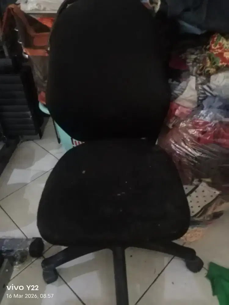 Di jual kursi kantor roda