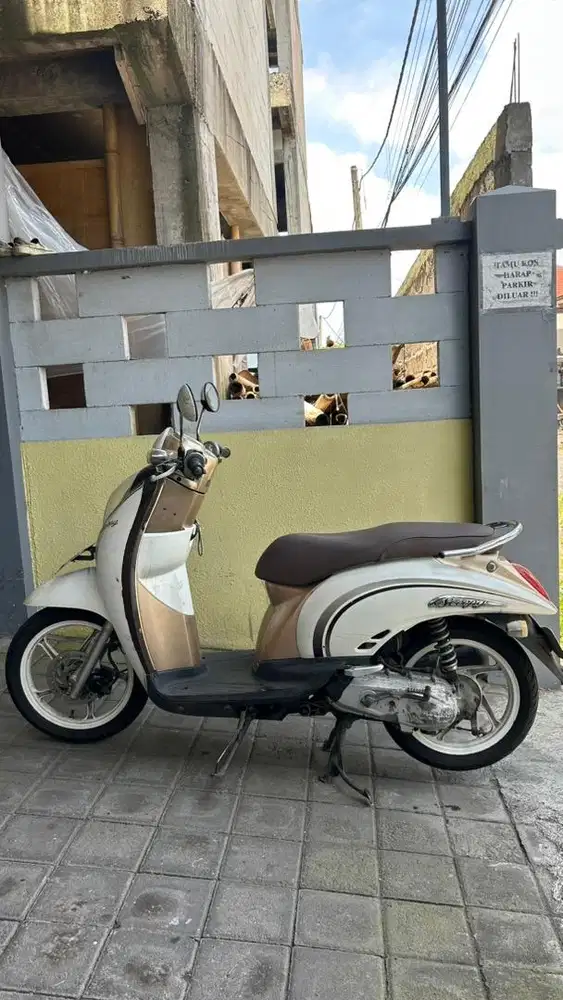 Honda Scoopy 2012
