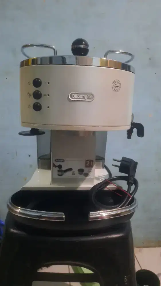Mesin Espresso De'Longhi