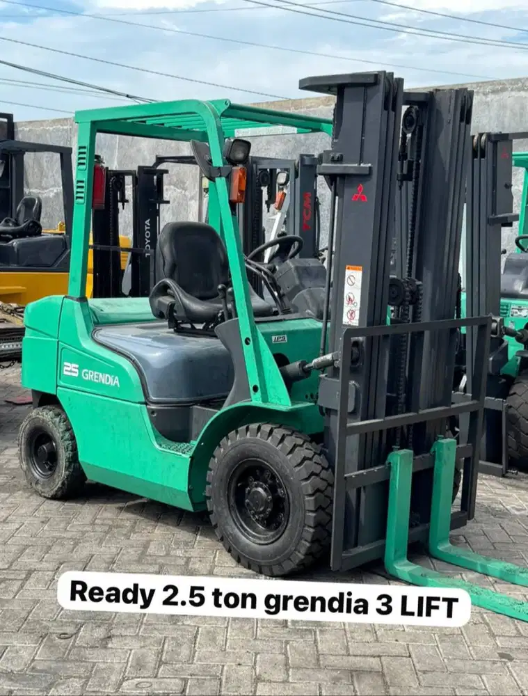 Ready Forklift Bekas Mitsubishi Grendia 3 Ton Mast Trilift