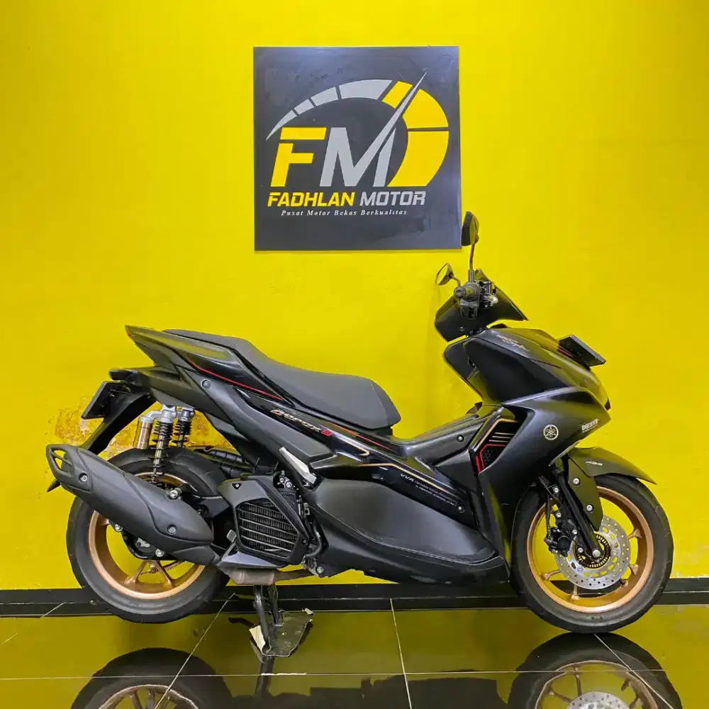 Yamaha Aerox ABS Tahun 2023 Kilometer Rendah siap pakai surat lengkap
