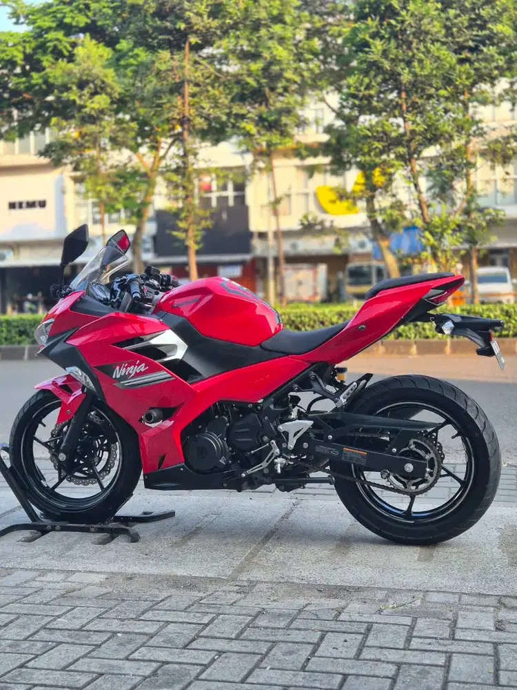 KAWASAKI NEW NINJA 250 FI 2022 MERAH KM 3K PAJAK ON FULL MULUS