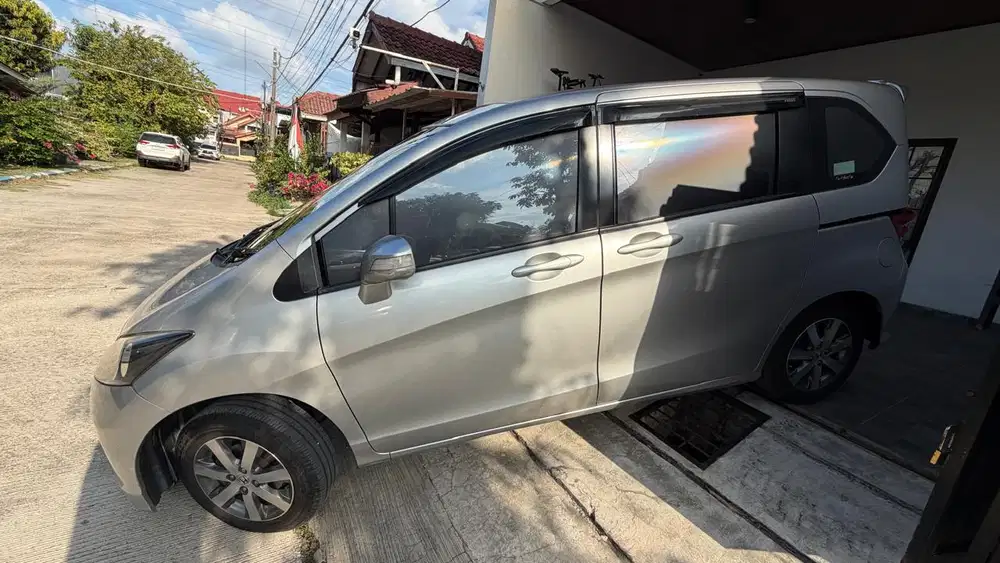 Honda Freed 2011 Low KM