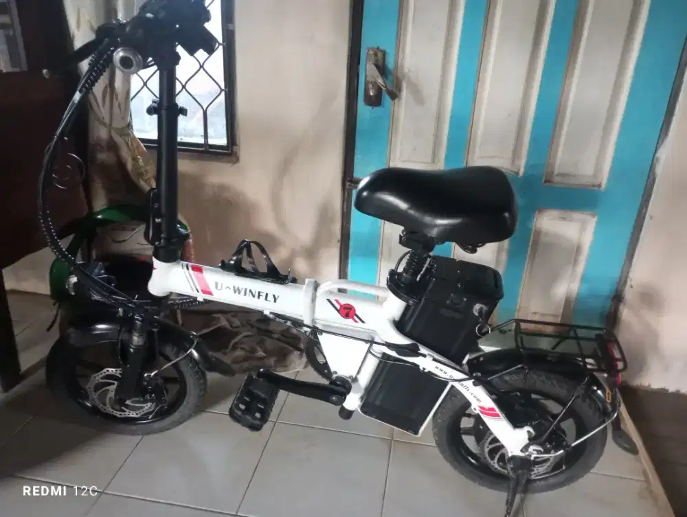 Sepeda listrik seli sepeda lipat