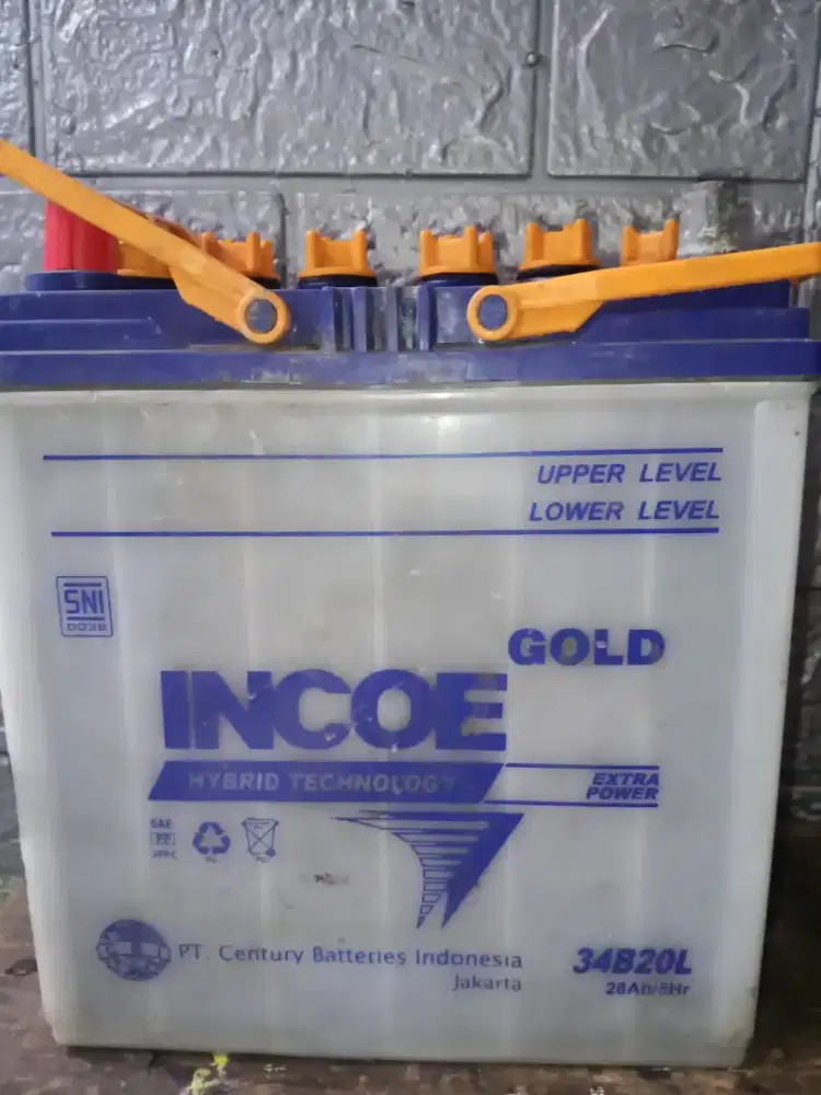 Di jual aki basah Ayla INCOE GOLD