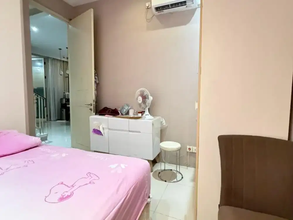 Rumah Pakuwon City Full Furnish Long Beach Dkt San Antonio