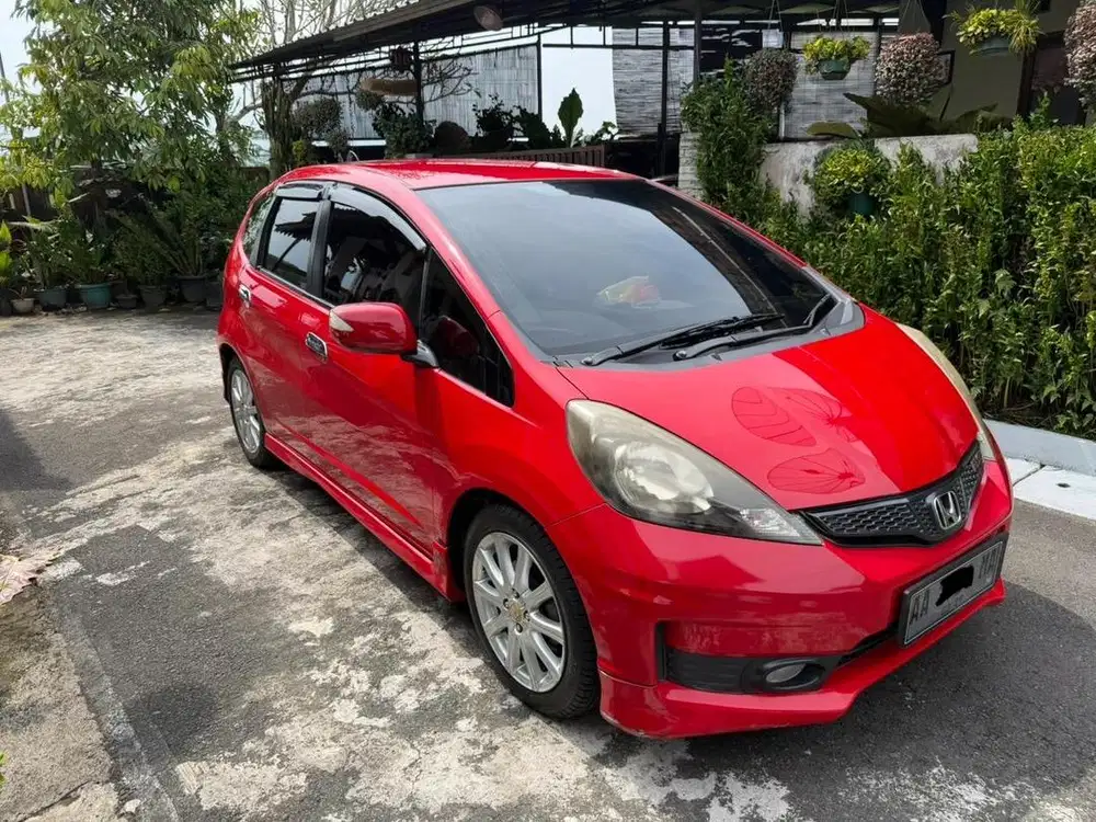 Jazz merah MT istimewa pemakaian pribadi