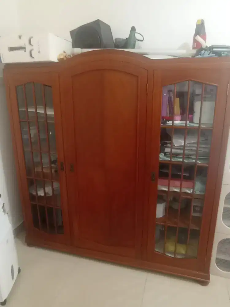 Lemari Jati Tua 3 Pintu