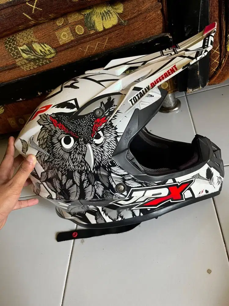 Helm trail JPX size (L)