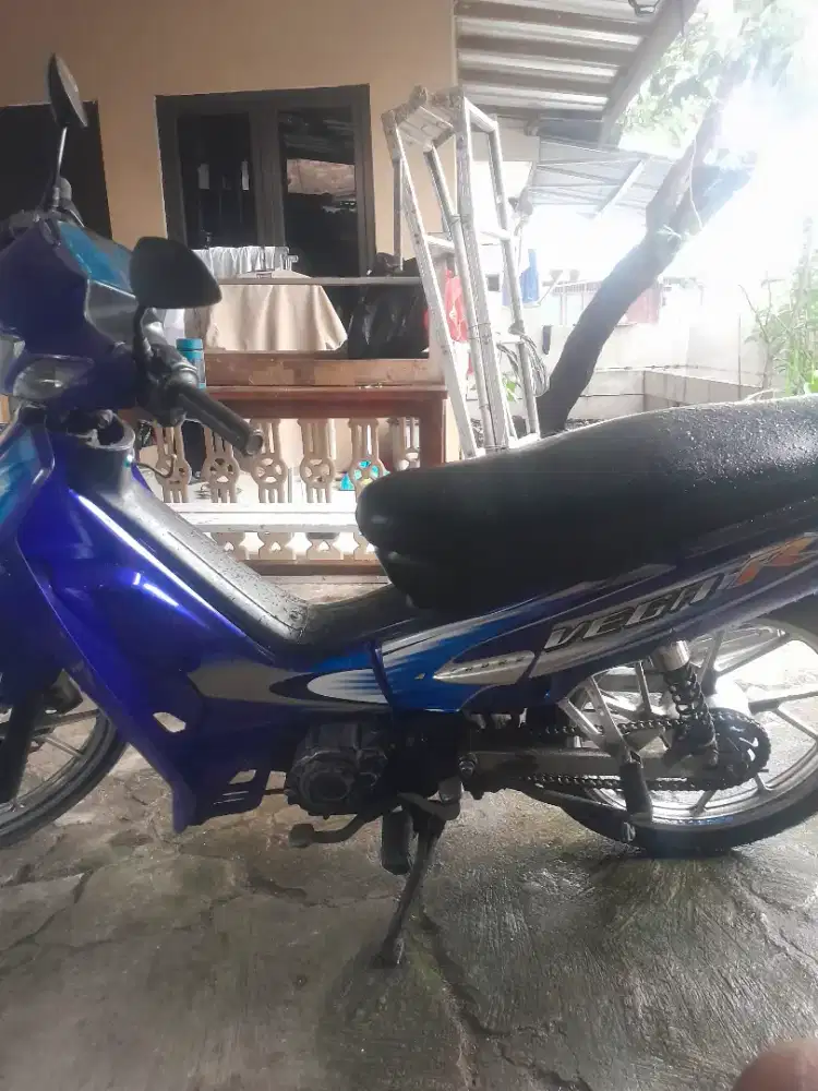 Dijual yamaha vega R 2004