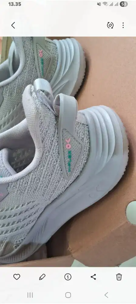 Sepatu wanita Runing Grey Super Ringan