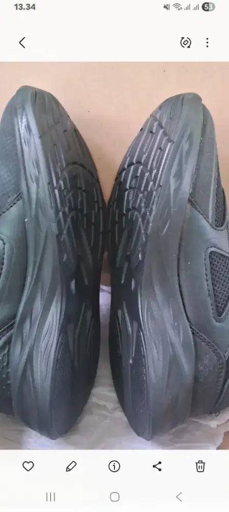 Sepatu  anak Hitam Sekolah Super Ringan