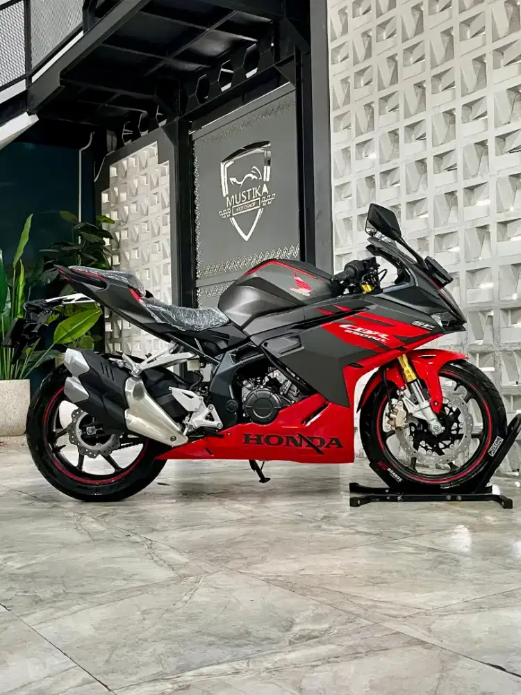 HONDA CBR250RR ABS SPQS 2026 - Chintia Mustika