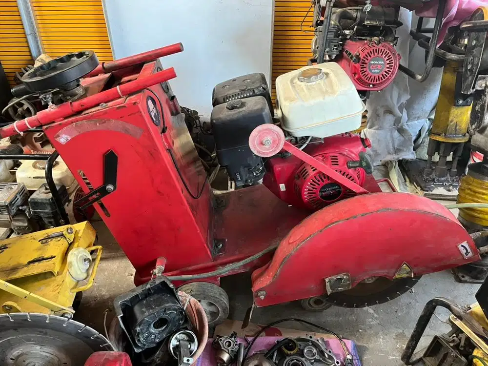 Sewa mesin cutting aspal dan beton