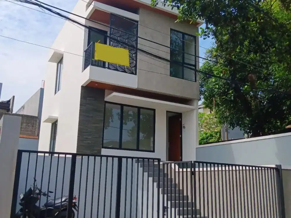 Rumah Desain Bagus 2 Lantai Lokasi di Bintaro