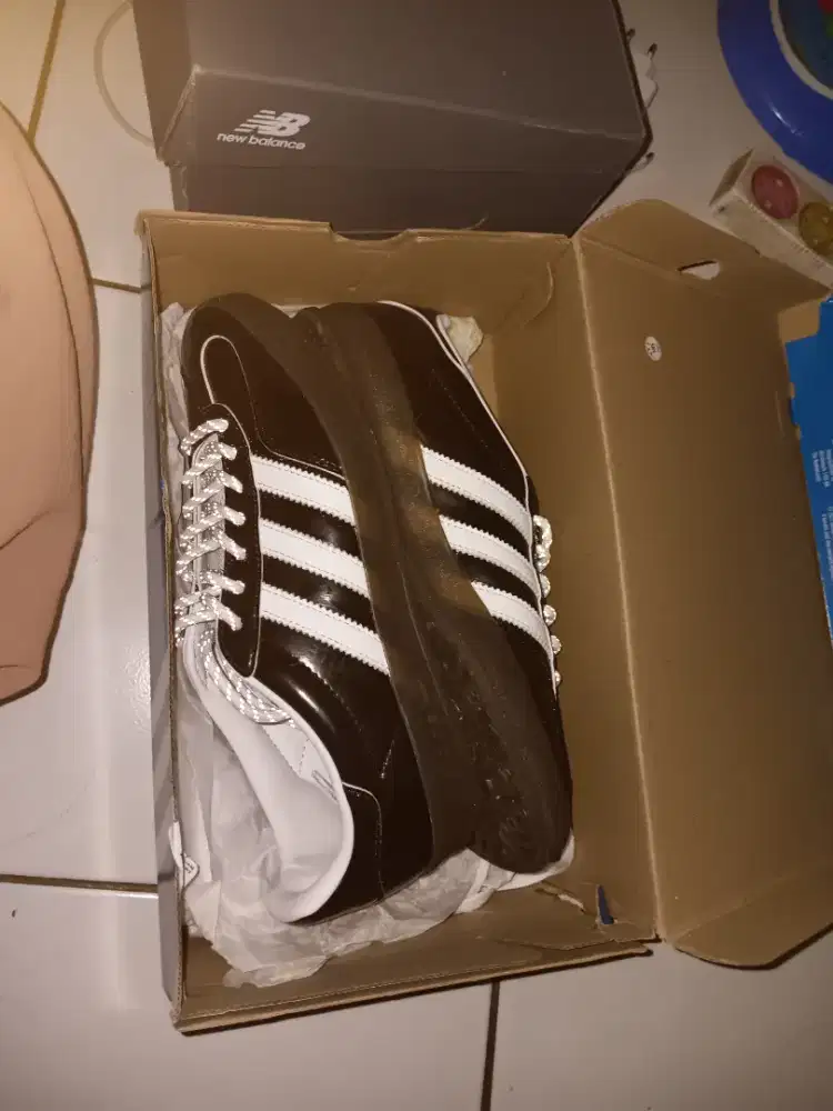 Adidas ukuran 42