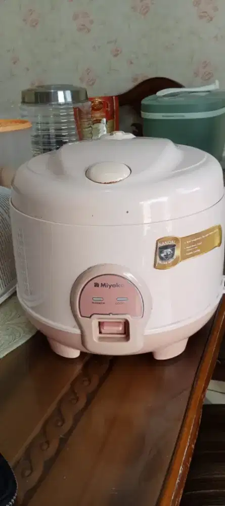 Magicom / penanak nasi