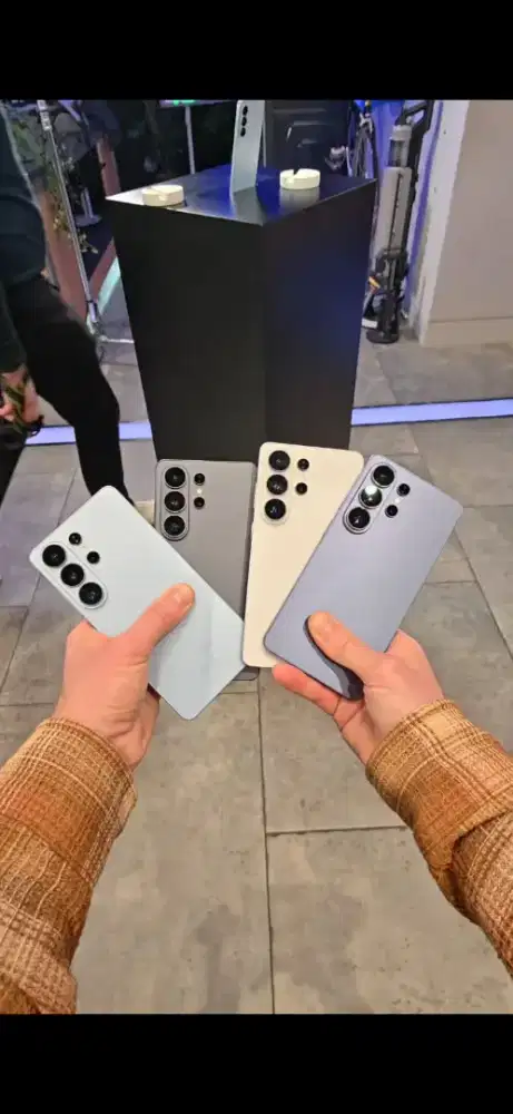 S26 ULTRA 12/256 GB + FREE BUDS 3 FE + FREE POWER BANK + GARANSI FISIK