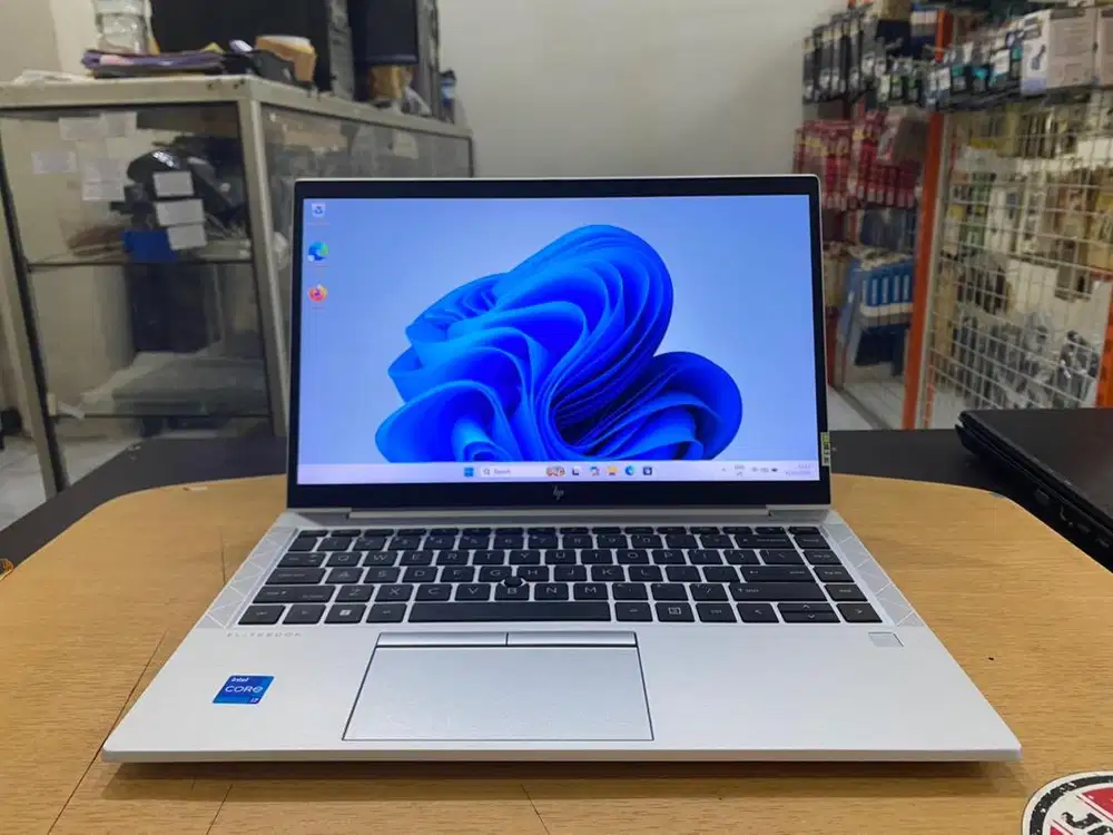 Laptop HP Elitebook 840 G8 Core i7Gen11 Ram 16GB SSD 256GB Slim Mulus