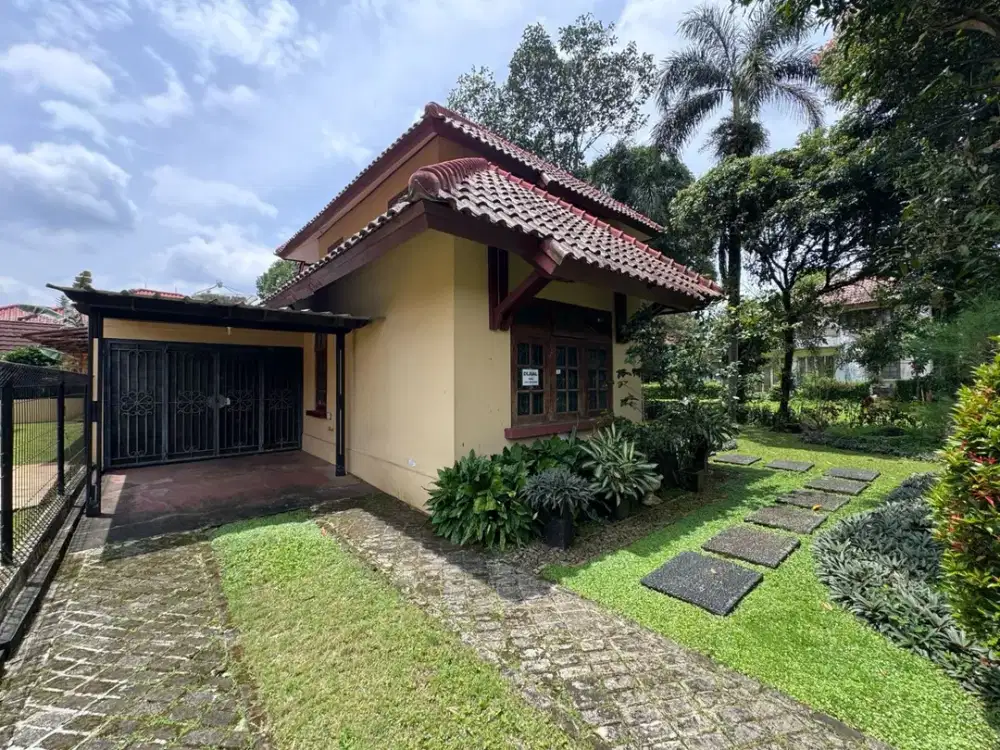 Rumah Klasik Rancamaya Golf Estate Full Furnished Harga Terbaik