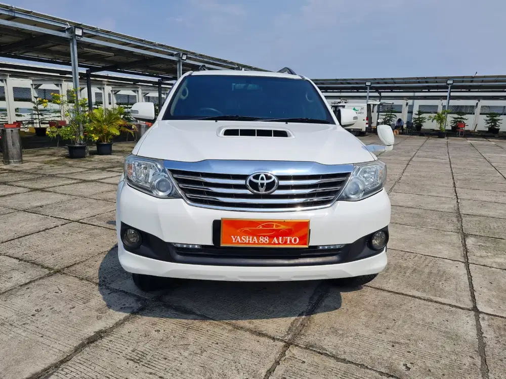 Fortuner vnt turbo 2014 ( km 90rb )