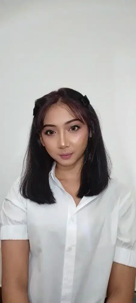 Mencari pekerjaan spg/BA/asisten/baby sitter/admin